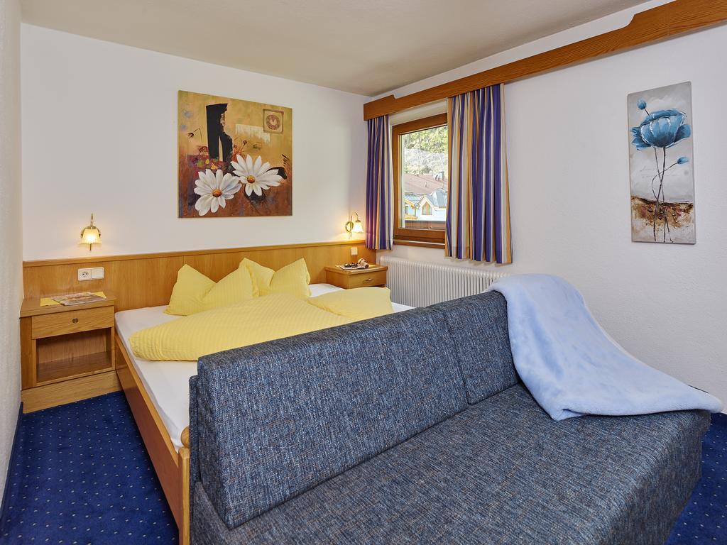 Haus Anton Soelden - Apartments & Zimmer Pokoj fotografie