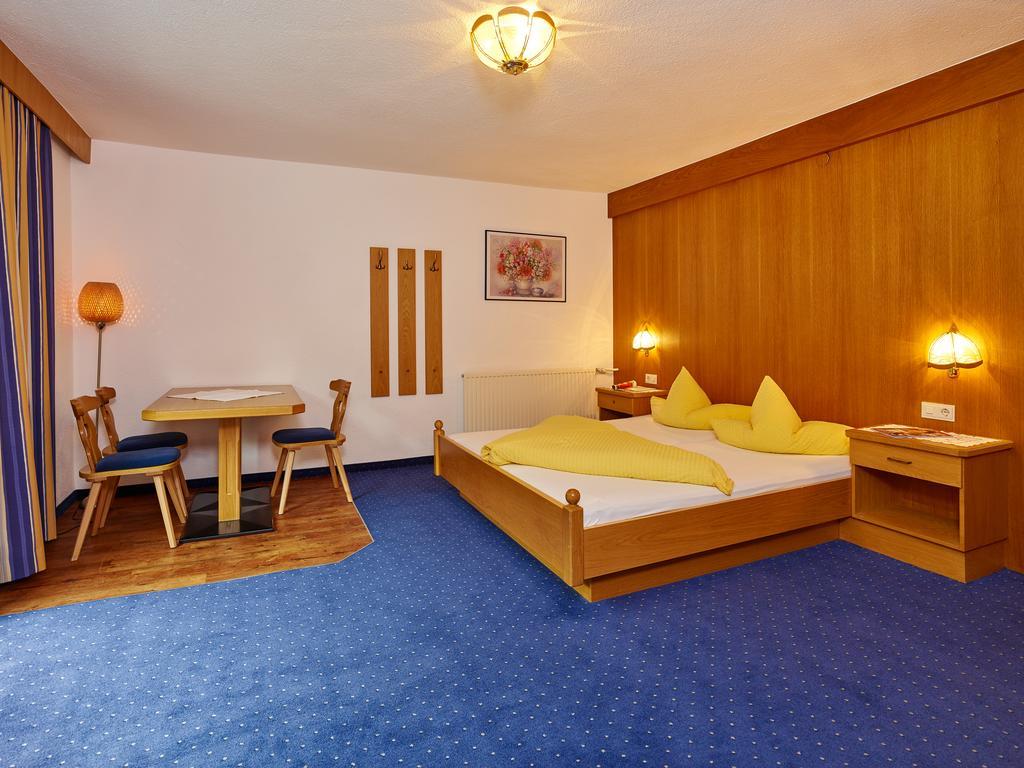 Haus Anton Soelden - Apartments & Zimmer Pokoj fotografie